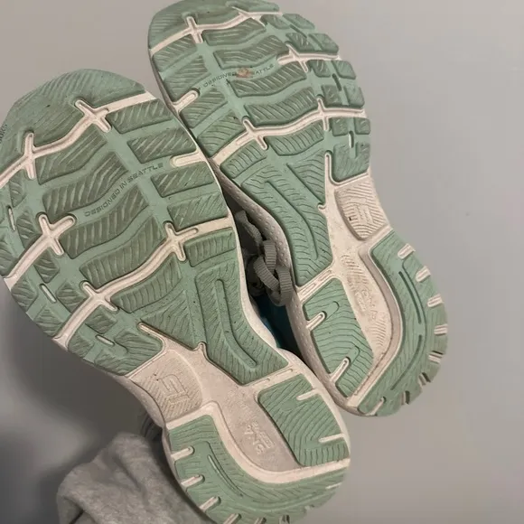 Brooks  Special Edition Berkshire Hathaway Women's Ghost 15 Gray Running Shoes