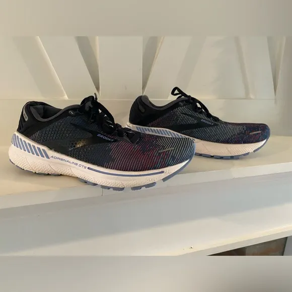 Brooks Womens Adrenaline GTS 22 Running Shoes 7.5 GTS Comfort Cushioned Athletic
