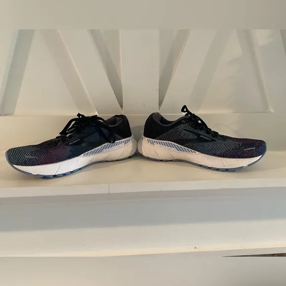 Brooks Womens Adrenaline GTS 22 Running Shoes 7.5 GTS Comfort Cushioned Athletic