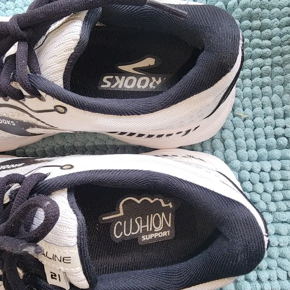 Brooks Women's White Running Shoes