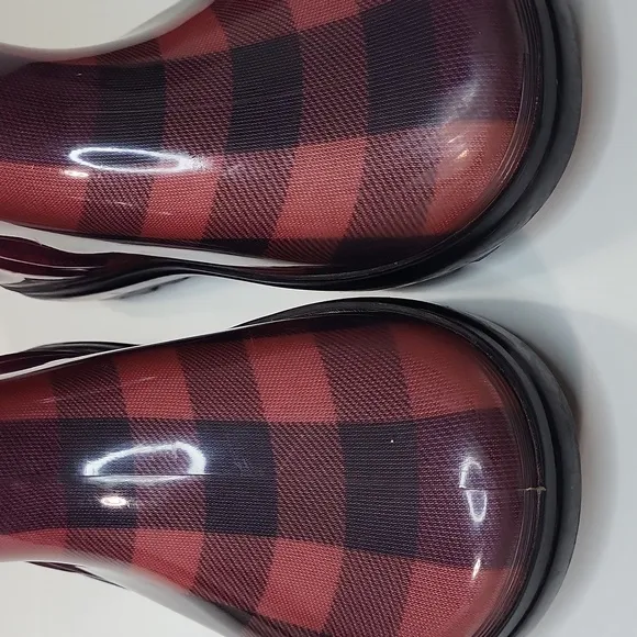 Burberry Plaid Clover Red Girl's Rainboots Size 11/12