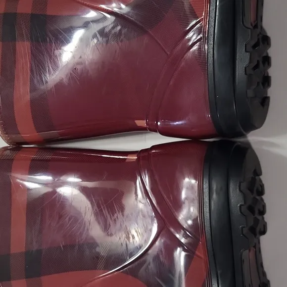 Burberry Plaid Clover Red Girl's Rainboots Size 11/12