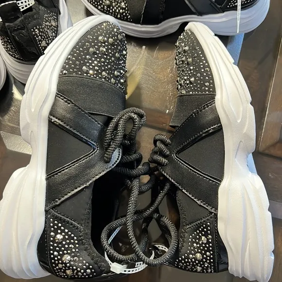 CarvelaGirls' Mini Lament Bling Sneakers.