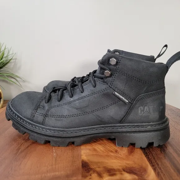 CAT Revive Tech Engineered Comfort Black Leather Boots Waterproof Men's Size 7.5