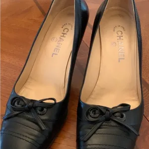 Chanel Women's Black Leather Shoes