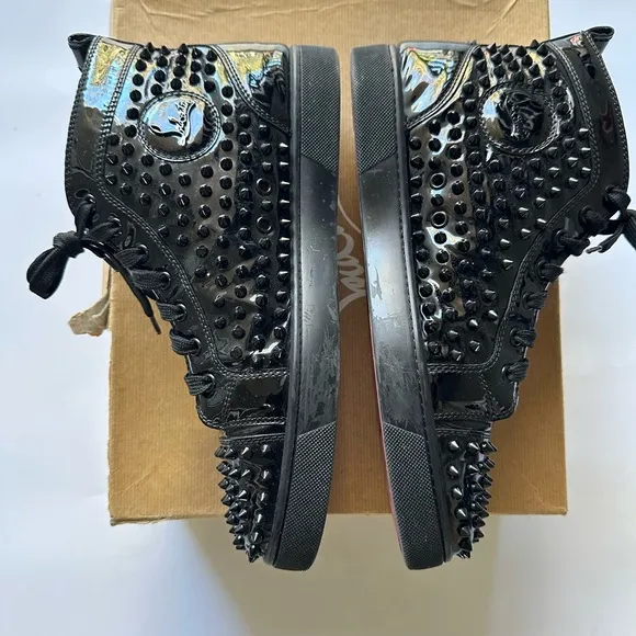 Christian’sfjytto Louboutin Sneakers