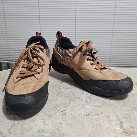 CHUNG SHI Rocker Stafild Toning Shoes in Suede Brown with Black Soles Size 9