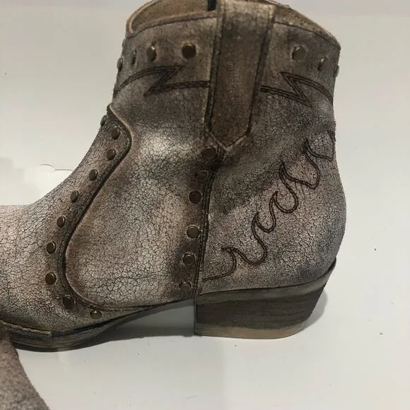 Circle G by Corral Embroidery &amp; Studs Metallic Rustic Western Boots Size 7 M