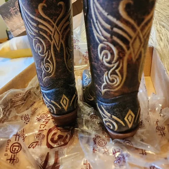 Circle G Coral Distressed Leather Snip Toe Embroided Cowgirl Boots New