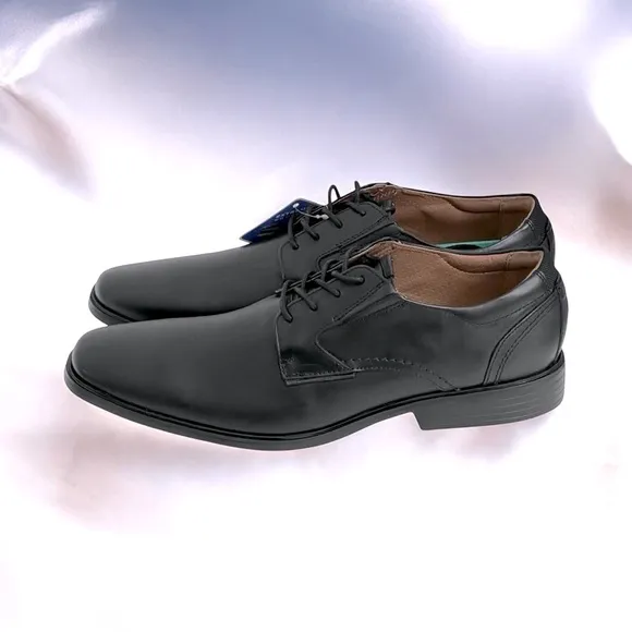 Clarks Light Low Extreme Comfort Lace Up Black Leather Shoes