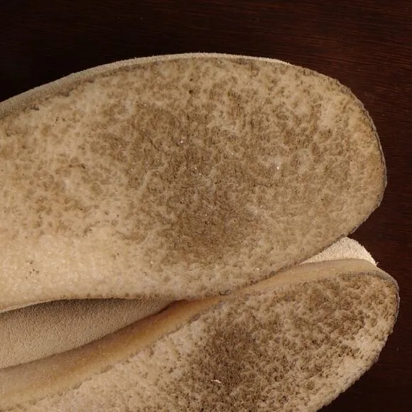 Clarks Shoes Womens SZ 9 Beige Originals Wallabee T-Bar Mary Jane Suede Comfort