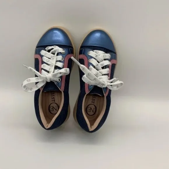 CLASSIC SKATE SHOE FOR GIRLS, Demin mixed with Vegan Leathers . Sizes Various