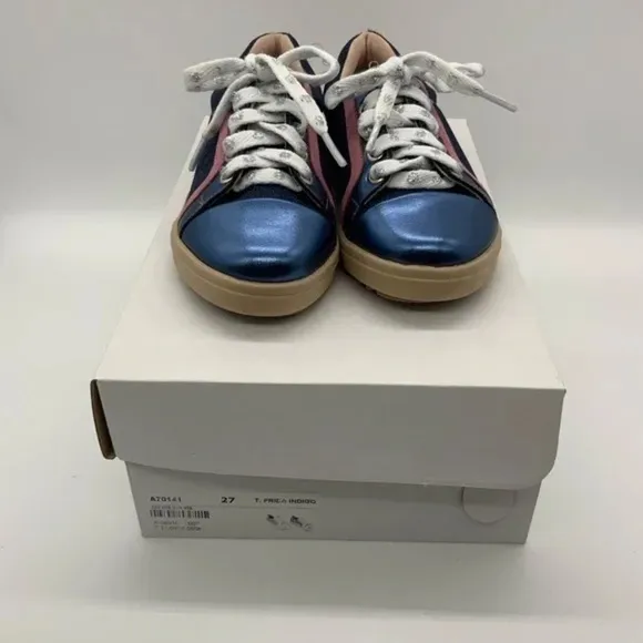 CLASSIC SKATE SHOE FOR GIRLS, Demin mixed with Vegan Leathers . Sizes Various