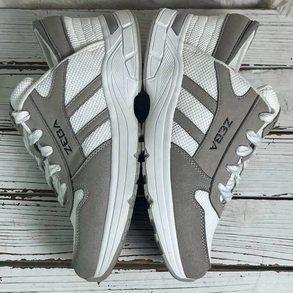 CLEAN Size 10 Hands-free Zeba Walking Sneakers White Sand Grey Comfort Suede