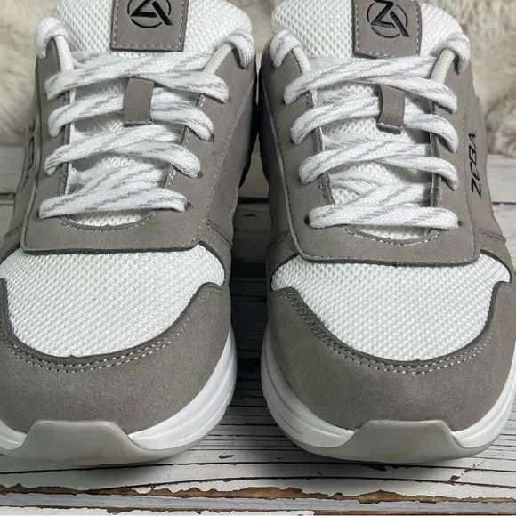 CLEAN Size 10 Hands-free Zeba Walking Sneakers White Sand Grey Comfort Suede