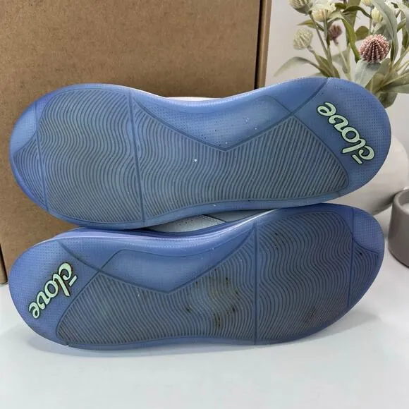 Clove Gray Matter Classic Comfort Sneaker Nursing Shoes Women W10/M8.5 Men