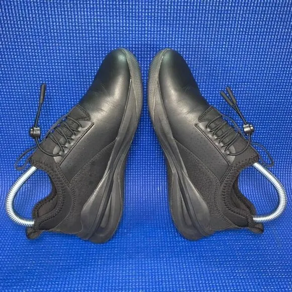 CLOVE Women`s Size W6 - Black Comfort Nursing  Shoes Sneakers SN: CL005