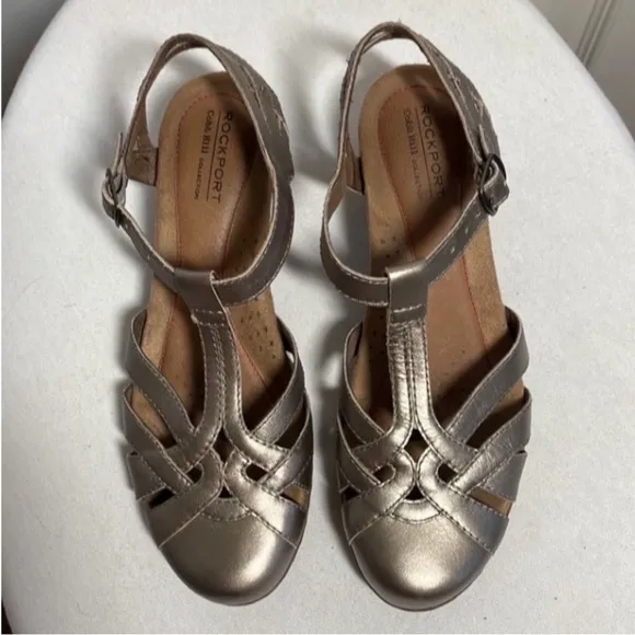 Cobb Hill Aubrey Heeled Shoe Leather Gold Closed Toe Open Heel T Strap Buckle 7M
