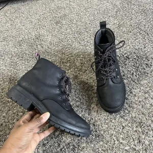 Cole Haan Briana Grand Lace Up Hiker Boots Womens 7.5 Black Waterproof Leather