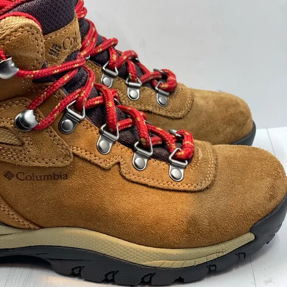 Columbia Big Kids Newton Ridge Waterproof Boots. Sz 5.5