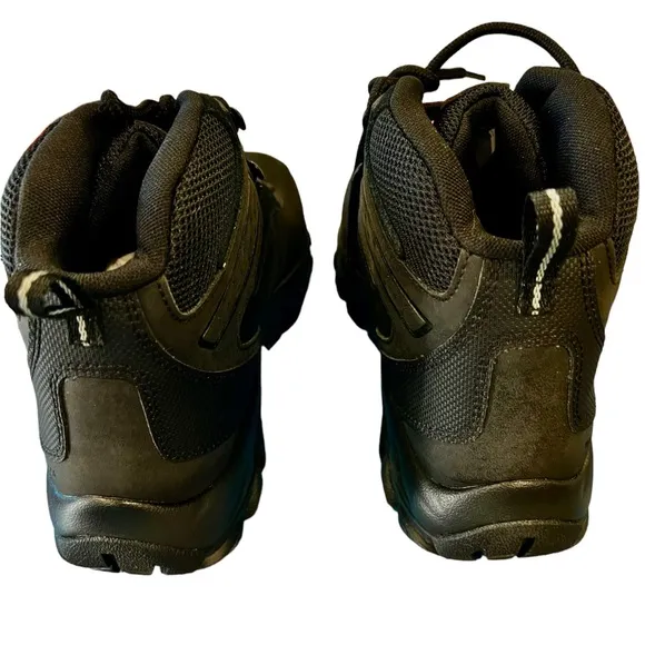 Columbia Men's Newton Ridge Plus 1 Waterproof/Hiking Boots Size 11