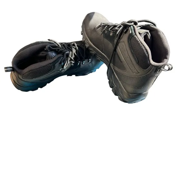 Columbia Men's Newton Ridge Plus 1 Waterproof/Hiking Boots Size 11