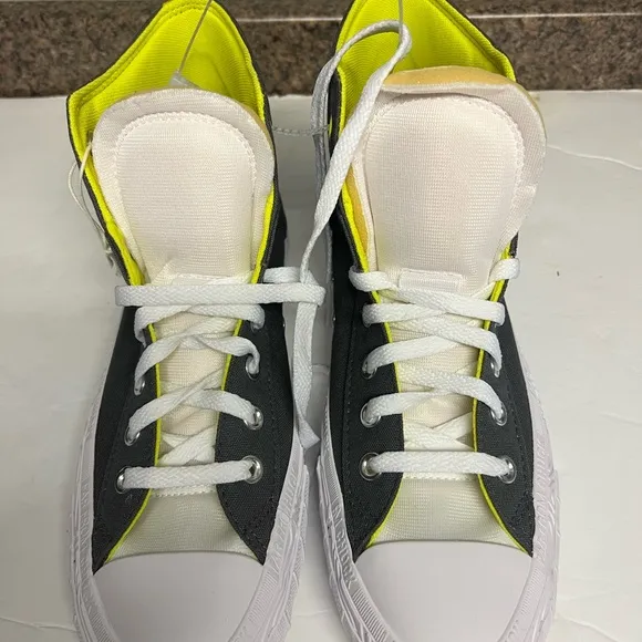 Converse All star Edge Glow Unisex. A01429C. Chuck Taylor. Size 9.