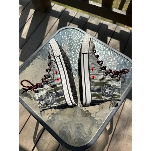Converse All Star High Top Sneakers Graphic Print Junior Kids Shoes Size 4