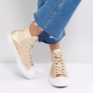 Converse Chuck Taylor High Sneakers In Gold Satin