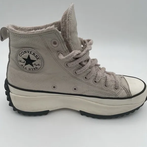 Converse Chuck Taylor Run Star Hike Cream Leather Fur Lined Platform Shoes Sz. 9