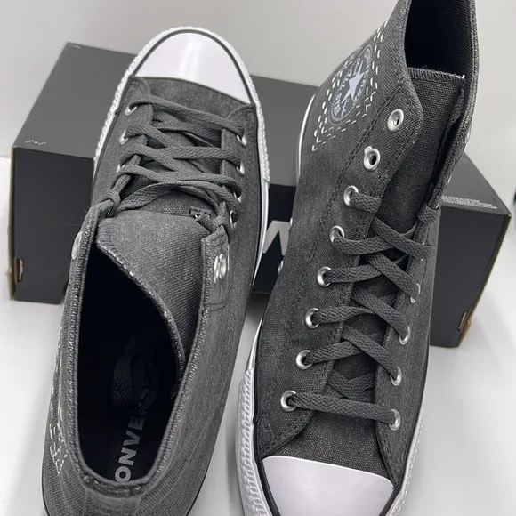 Converse Gray High-Top Sneakers Men’s A08577FCTAS HIDARK MATTER WINTER SLAY/WH