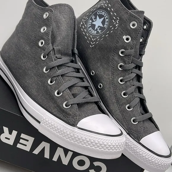 Converse Gray High-Top Sneakers Men’s A08577FCTAS HIDARK MATTER WINTER SLAY/WH