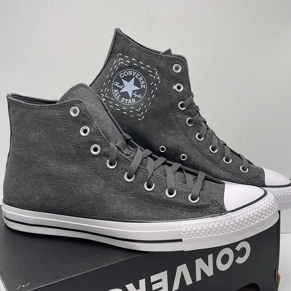 Converse Gray High-Top Sneakers Men’s A08577FCTAS HIDARK MATTER WINTER SLAY/WH