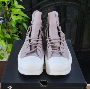 CONVERSE Lugged Leather Winter 2.0 Platform Boot Beige ‘Hummus’ Fleece Lining