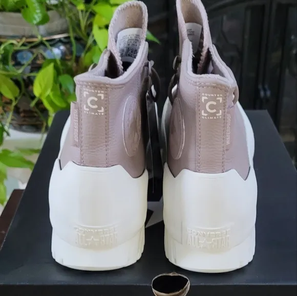 CONVERSE Lugged Leather Winter 2.0 Platform Boot Beige ‘Hummus’ Fleece Lining