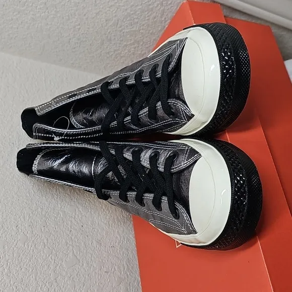Converse Metallic Lesther High-Top Sneakers