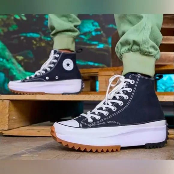 CONVERSE Run Star Hike Canvas Platform sneakers NWOT