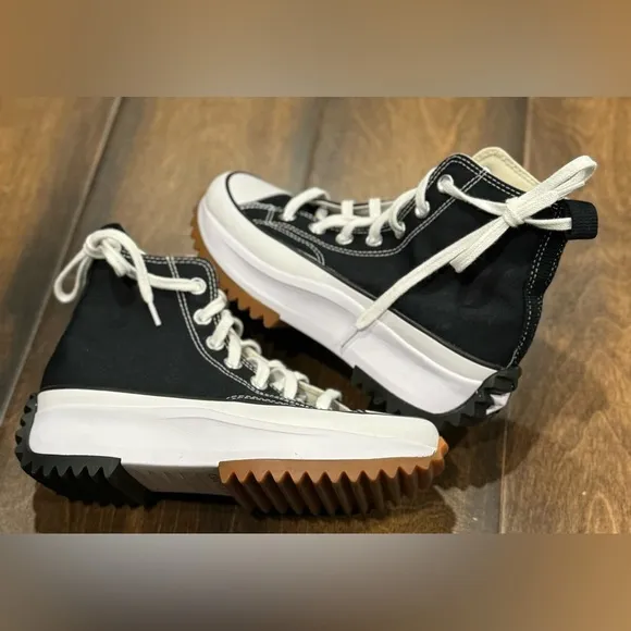 CONVERSE Run Star Hike Canvas Platform sneakers NWOT