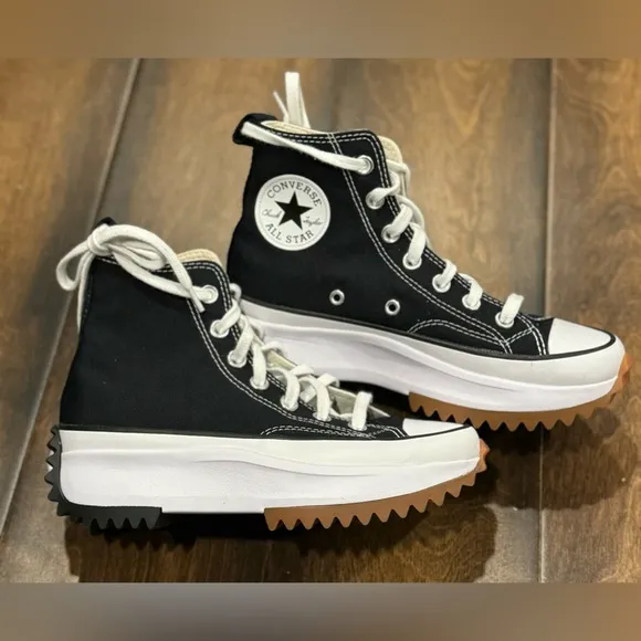 CONVERSE Run Star Hike Canvas Platform sneakers NWOT