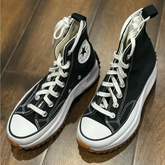 CONVERSE Run Star Hike Canvas Platform sneakers NWOT