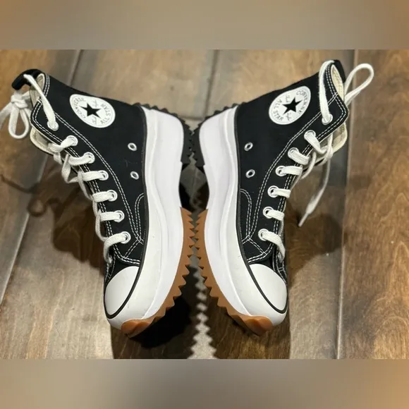 CONVERSE Run Star Hike Canvas Platform sneakers NWOT