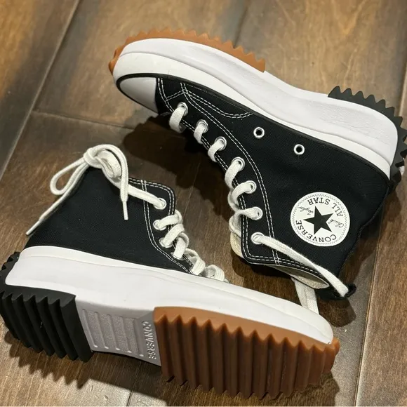 CONVERSE Run Star Hike Canvas Platform sneakers NWOT