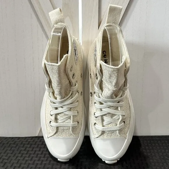 Converse Run Star Hike Platform High Sneakers in Daisy Print