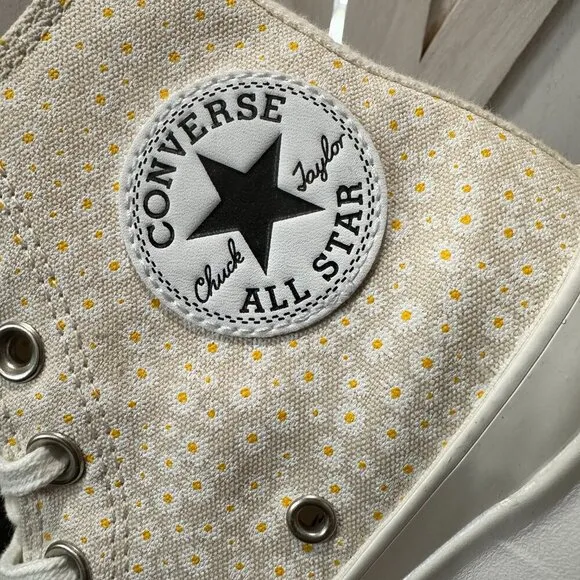 Converse Run Star Hike Platform High Sneakers in Daisy Print