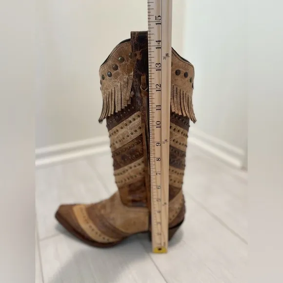 Corral Women's Two Tone Stripes And Fringe Snip Toe Cowgirl Boots A3081