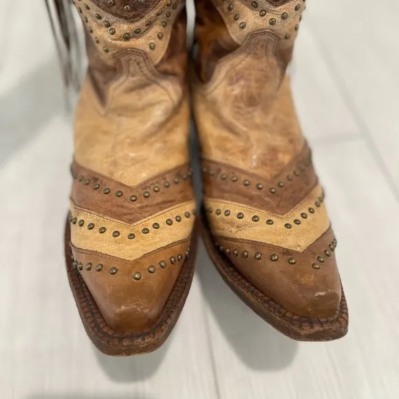 Corral Women's Two Tone Stripes And Fringe Snip Toe Cowgirl Boots A3081