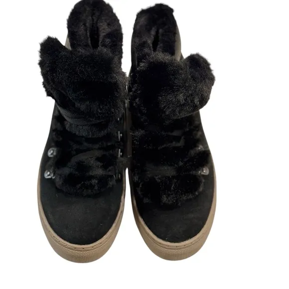 COUGAR Daniel Black Suede with Fur Trim and Lace-Up Winter Boot | US 6 | EU 36