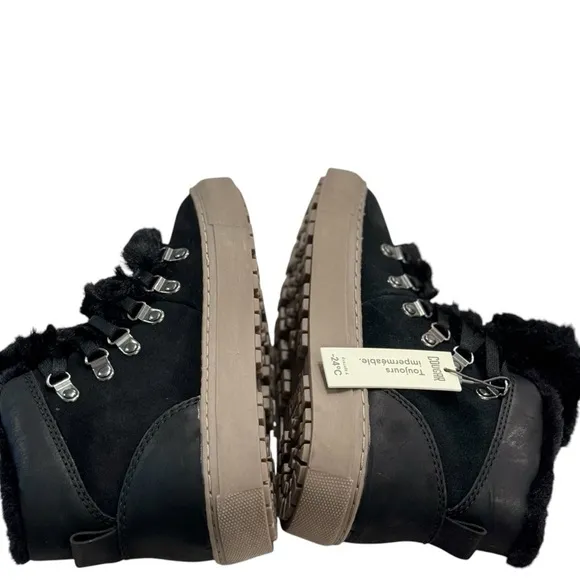 COUGAR Daniel Black Suede with Fur Trim and Lace-Up Winter Boot | US 6 | EU 36