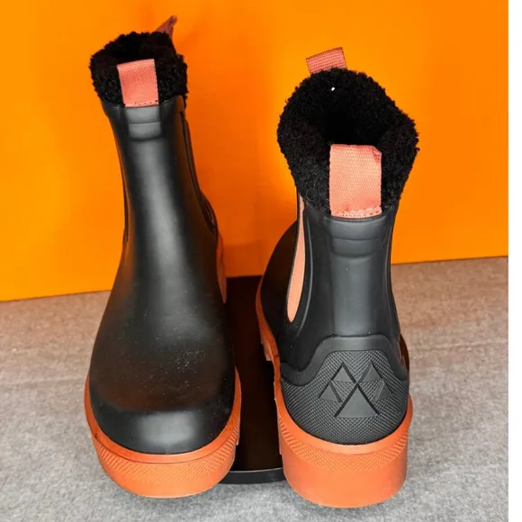 Cougar Ignite Waterproof Winter Boot Black Orange Faux Fur Size 7 EU 37