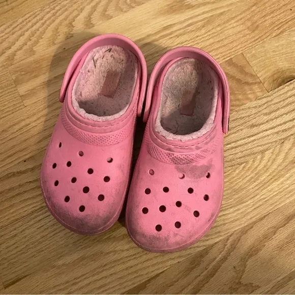 Crocs Pink Fleece Lined Sandals Shoes Sz 12 Kids Girls Youth